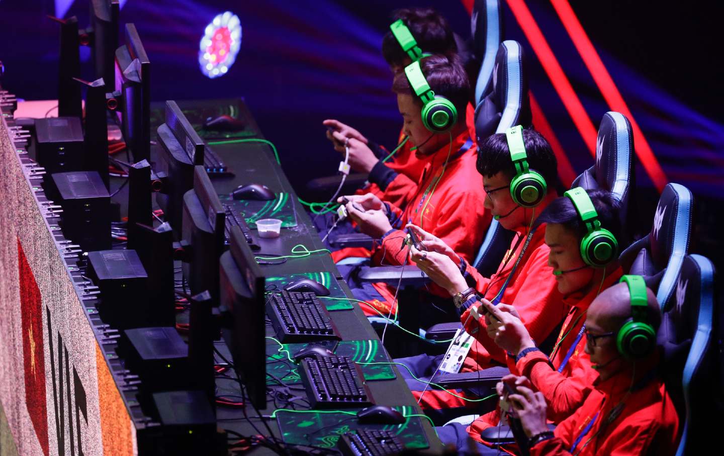 Những giải đấu E-SPORTS hấp dẫn nhất tại 8DAY